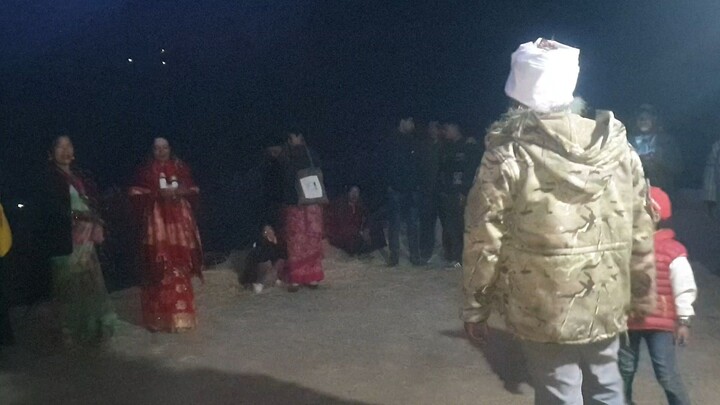 bride and groom dance in Naumati Baja |
