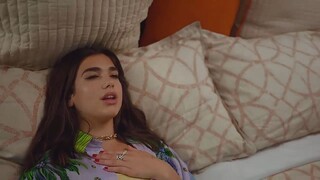 Dua Lipa - New Rules (Official Music Video)