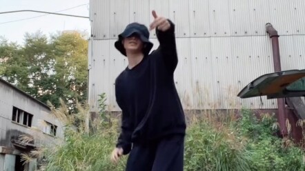 [Sato Ruga] Fan-loving moment~ I took everyone’s suggestions and danced to the cool bite me segment!