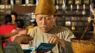 Ông lão mua năm hộp cao hổ cốt đuổi gió, không ngờ thành phần bên trong lại là xương báo.