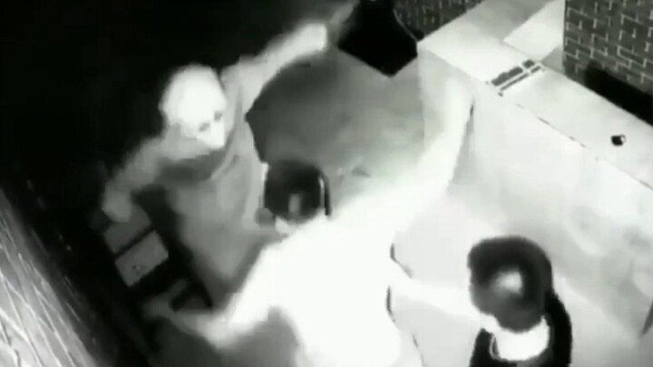 Quỷ: Các ngươi đúng là đồ chó!