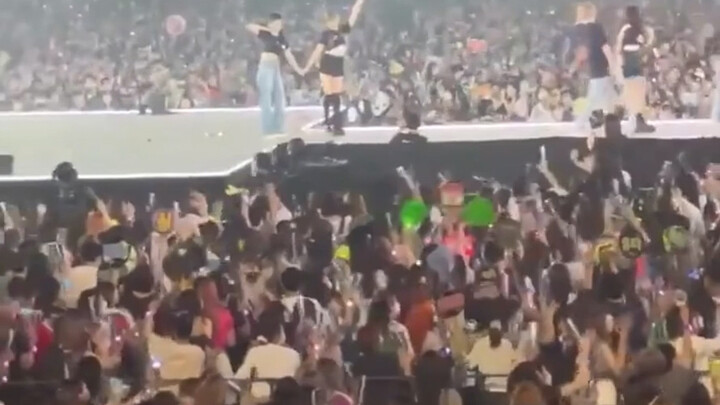 aespa, NCT, đoạn này mình cũng xem đi xem lại mấy chục lần rồi.