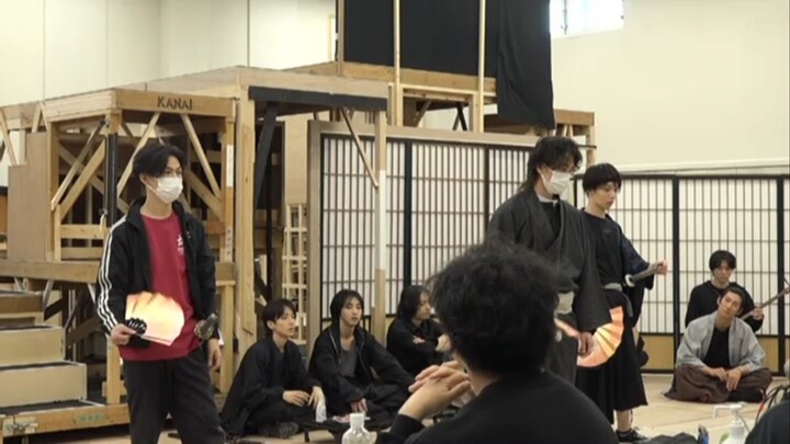 Saotome's expensive girlfriend, fan dance