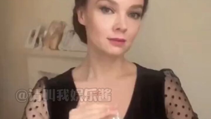 Elegan tak pernah ketinggalan zaman #PencintaKalung Gairah untuk beli kalung mutiara kini mencapai p