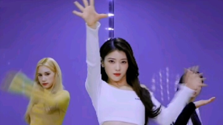 [Fan-Made Live Shot of Shen Xiaoting] Kep1er WADADA Dance Practice Room