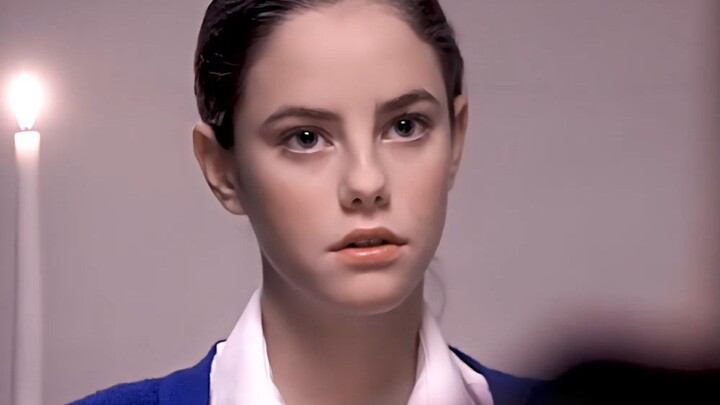 How should I describe her beauty~