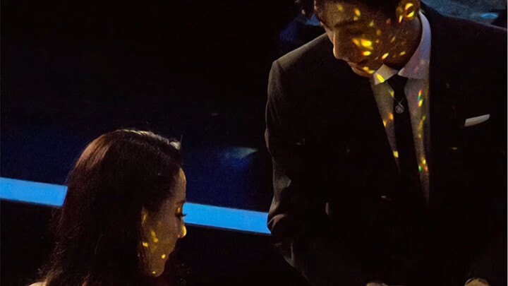 Highly Attractive Humans: A Documentary of Their First Encounter [Luo Yunxi x Dilraba Dilmurat]