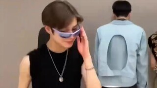 ฉันจะต้านทานเจย์เจย์ผู้เย่อหยิ่งคนนี้ได้อย่างไร?
