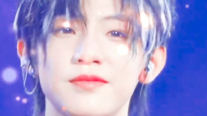 [Zhang Zeyu] One Glance Over the Shoulder, and My Life Is Doomed: Mom Fans’ Transformation Starts Ri