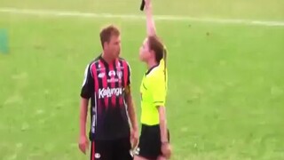 Đừng đùa với trọng tài