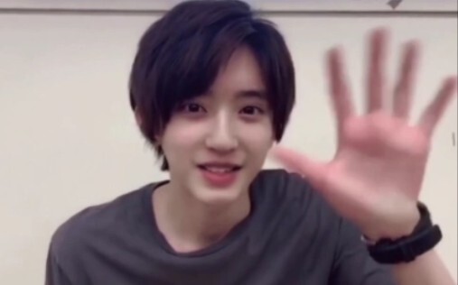 【道枝骏佑/美少年】我米七儿子真真儿是美如画哇~望着他这几年成长的老母亲粉，欣慰的想哭(っ╥╯﹏╰╥c)