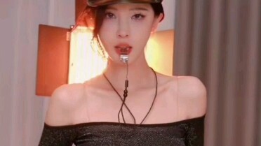 The little ear whistle dance is really amazing~