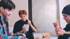 Questions from the real sons! Rong: Why did my dad only send messages to you and not to me? DK: Why 