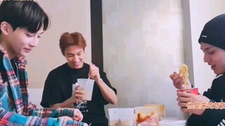 Questions from the real sons! Rong: Why did my dad only send messages to you and not to me? DK: Why 