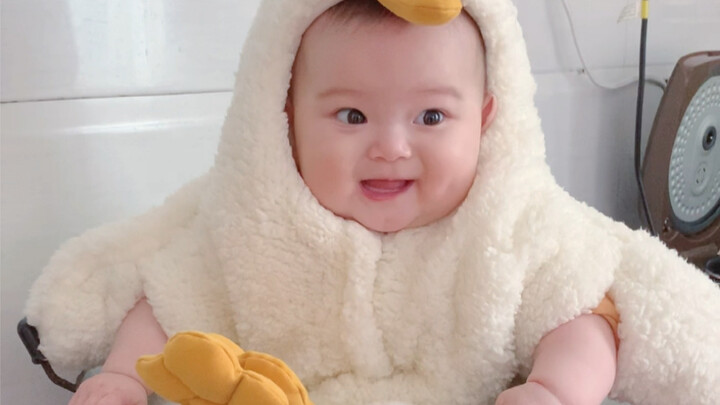 Bos! Satu ekor bebek dengan aroma susu, tolong!