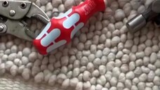 I don't know how to open this