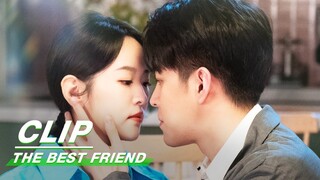 Xiaowei Sends A Suggestive Text to Ruonan's Boyfriend | The Best Friend EP02 | 闺中蜜友 | iQIYI