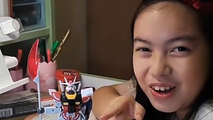 I followed the instructions, but the Rach Gundam seemed to be in pain.