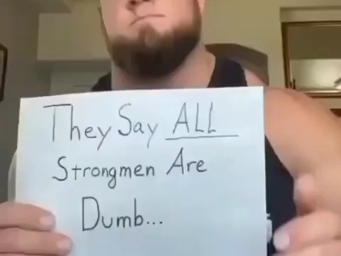 พวกเขาบอกว่าหนุ่มกล้ามโตน่ะโง่ทุกคน...