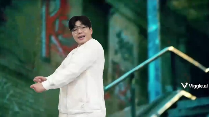 Zhao Lijie: How desperate must a jungler be to pull off such a crazy dance? Mid laner Jinlige, top l