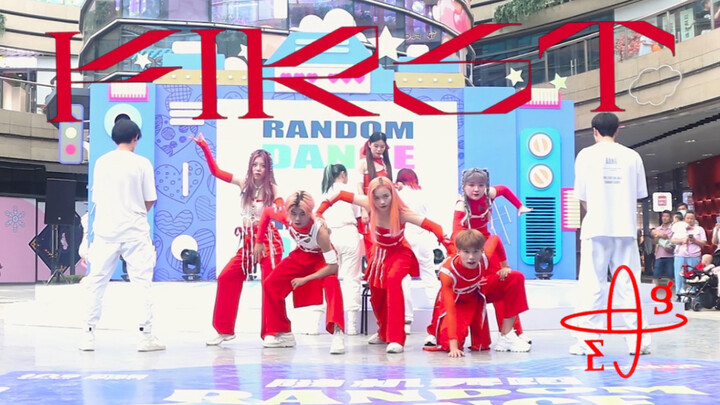 【Everglow】Tarian lip-sync pertama dengan kostum asli yang dipinjam dari dalam Yuehua | Aksi jalanan 