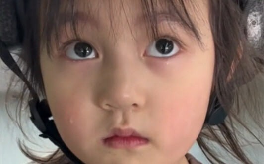 Sepertinya dia perlahan bisa menerima kegagalan dengan lapang dada sendiri, sementara aku malah mera