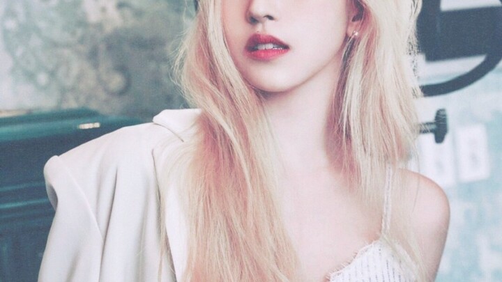 She truly is a rich heiress! Atmosphere-chic beauties never go out of style!