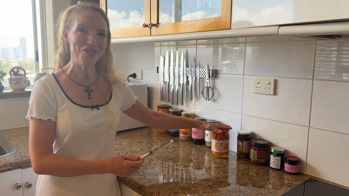 How To Open a Tight Jar Lid: Chef’s Easy Vacuum Seal Hack
