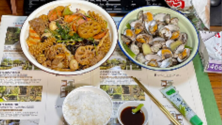 It’s both a bowl of spicy stir-fry and a taste of everyday life.