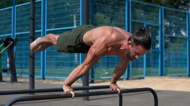 It’s getting crazier and crazier! Even Newton’s coffin lid might be about to pop open! Street workou