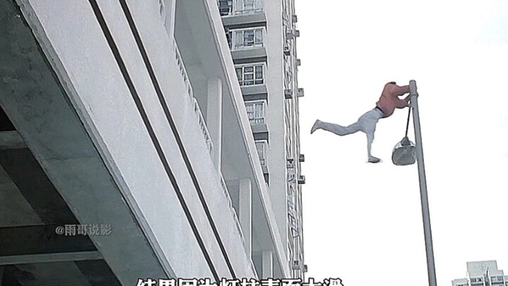 This shot caused Li Yuanta to break both legs, leaving him almost completely shattered.