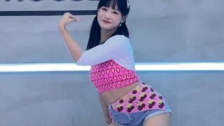 Akhirnya aku menonton bagian pertama dari pembicaraan itu, aku sangat menyukainya!!!