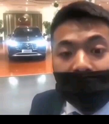 Mouse extremely obstructs the field of view.