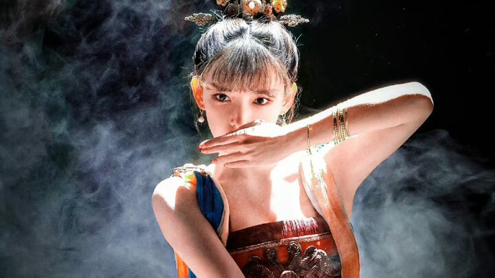 [Cheng Xiao｜Three Bows to the Red Dust] Sure enough, this sister's Chinese style stage is only bette