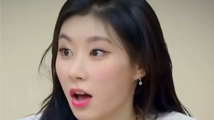 Bagian jalan dengan kerah warna-warni ini wkwk