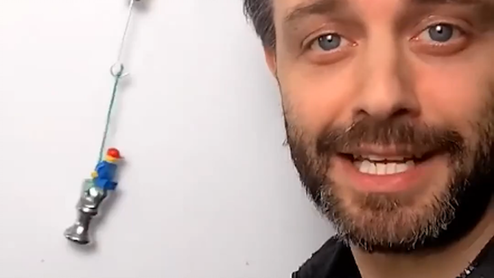 Xem trước video mới | Cộng hưởng bên trong của con lắc lò xo #shorts