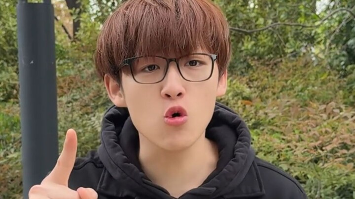 Menemui seorang mahasiswa yang menjual mie campur super enak