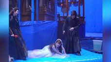 花絮比正片还上头:王鹤棣一腚把虞书欣撞倒,刘大厨套圈竟是真的