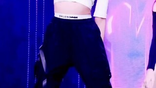 لي تساي لينغ حقاً بارعة في التمايل، يا للهول!