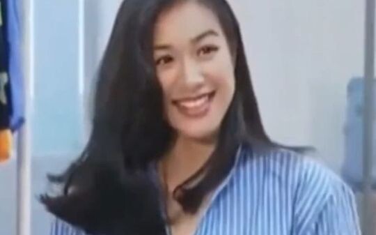 When Stephen Chow is filming, never spend money on awkward product placements, because the audience 