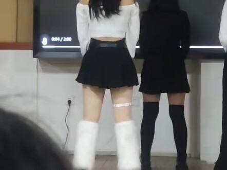 ปาร์ตี้ส่งท้ายปีเก่าในห้องเรียน ทอมบอย