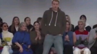 When the introverted designer gets to the final thank-you segment, it's like😂 It's exactly how someo