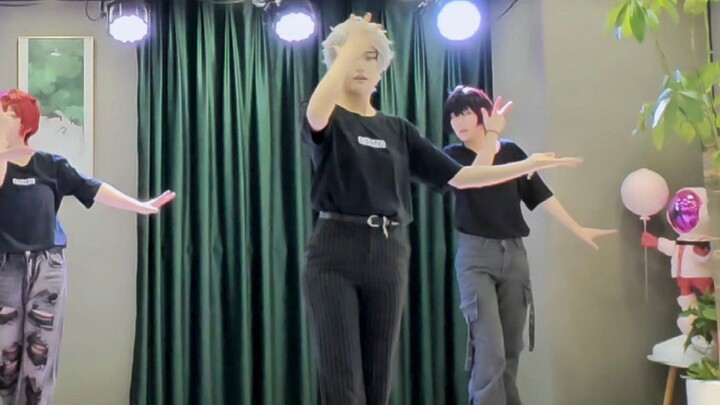 【Dragon's face is very happy】《Castle of my heart》 Official choreography/group debut【knights practice