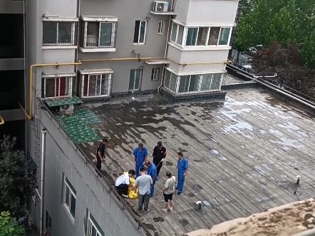 فتاة تبلغ من العمر 17 عامًا