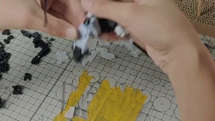 ช่วงนี้มีใครไม่ติดตั้งชุดไฟ MGEX Unicorn บ้างคะ?