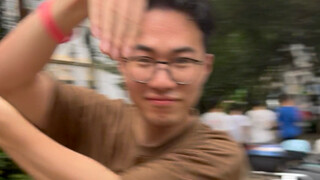 我和室友相处四年才知道他会跳街舞。有谁知道他跳的是什么吗？