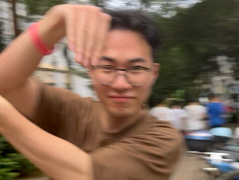我和室友相处四年才知道他会跳街舞。有谁知道他跳的是什么吗？