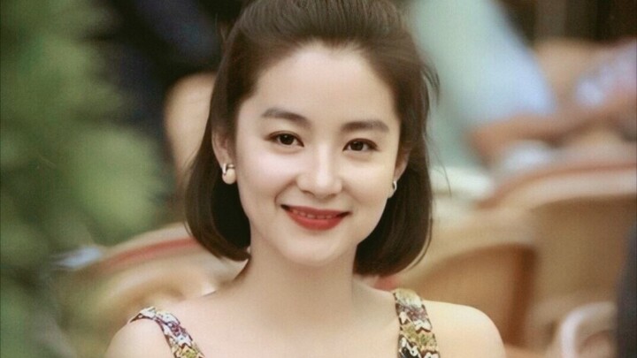 เธอก็เหมือนคนในภาพวาด ที่ลอยลงมาในพริบตา ช่างชวนให้ไม่อยากจะเชื่อเลย!