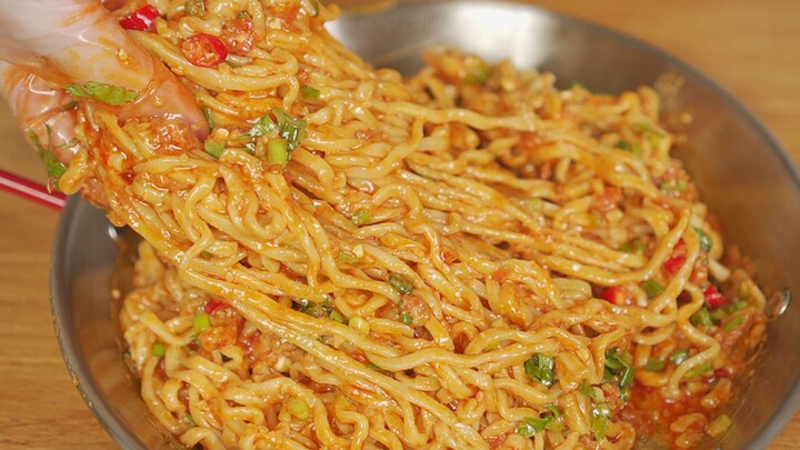 [Makanan]Mie dan babi panggang paling enak