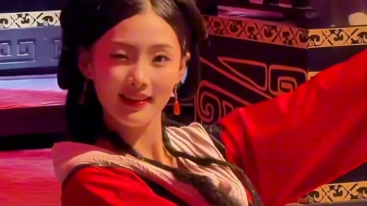 You thought “learning to walk like Handan” was just a simple dance? This performance will make you s